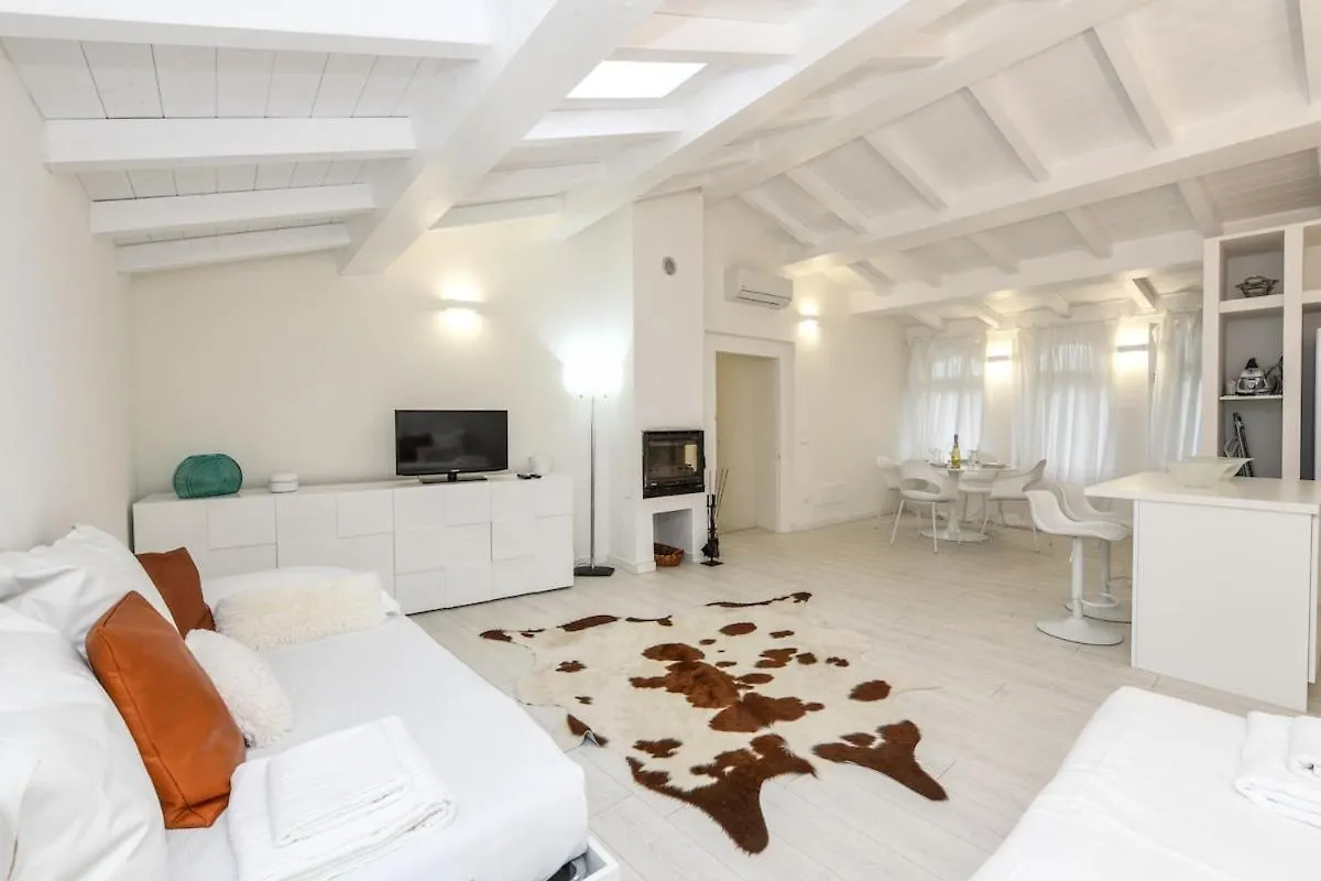White Loft -Bijou- Tra Verona E Il Lago Di Garda Pescantina Apartament